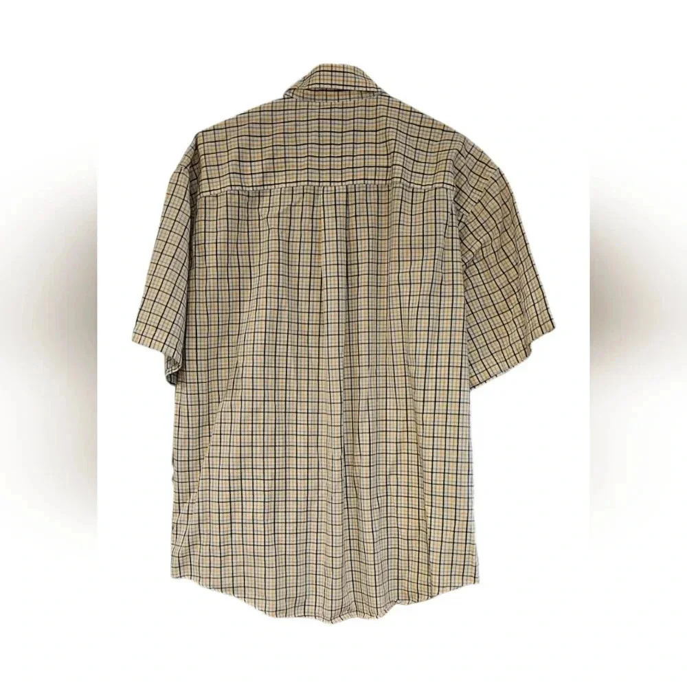 Men's Van Heusen Dress Shirt - Size Large Wrinkle Free.​​​​​ - Picture 2 of 5